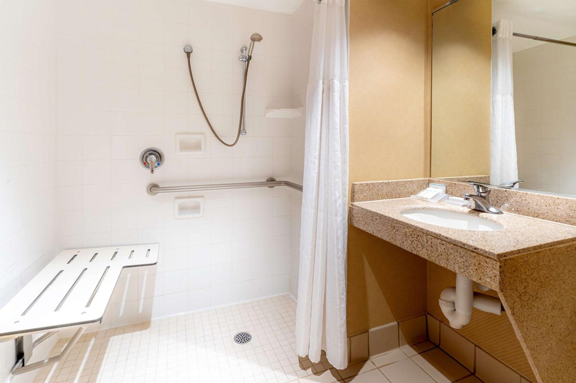 Hilton Garden Inn Houston/Зе-Вудлендс Экстерьер фото