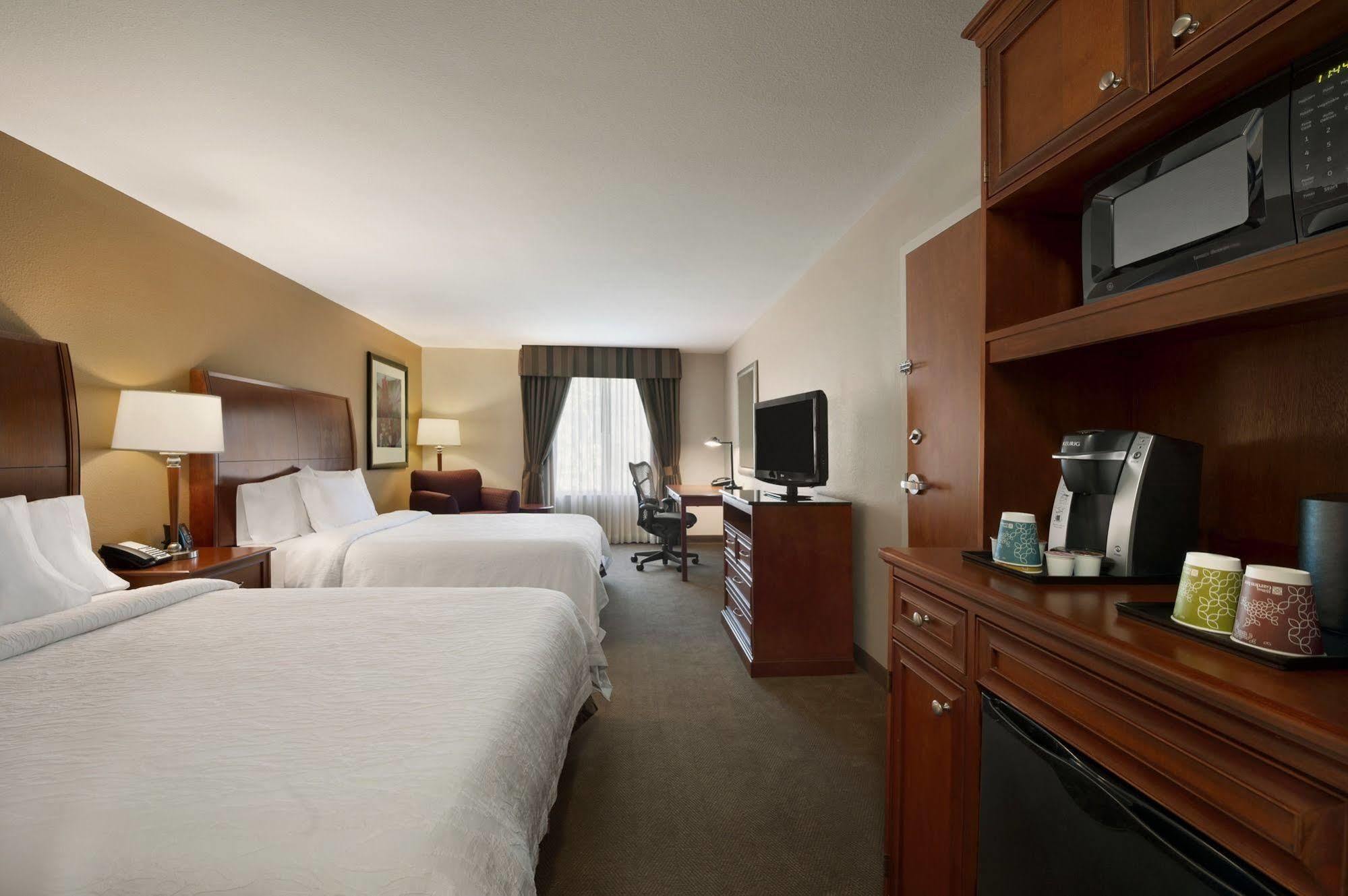 Hilton Garden Inn Houston/Зе-Вудлендс Экстерьер фото
