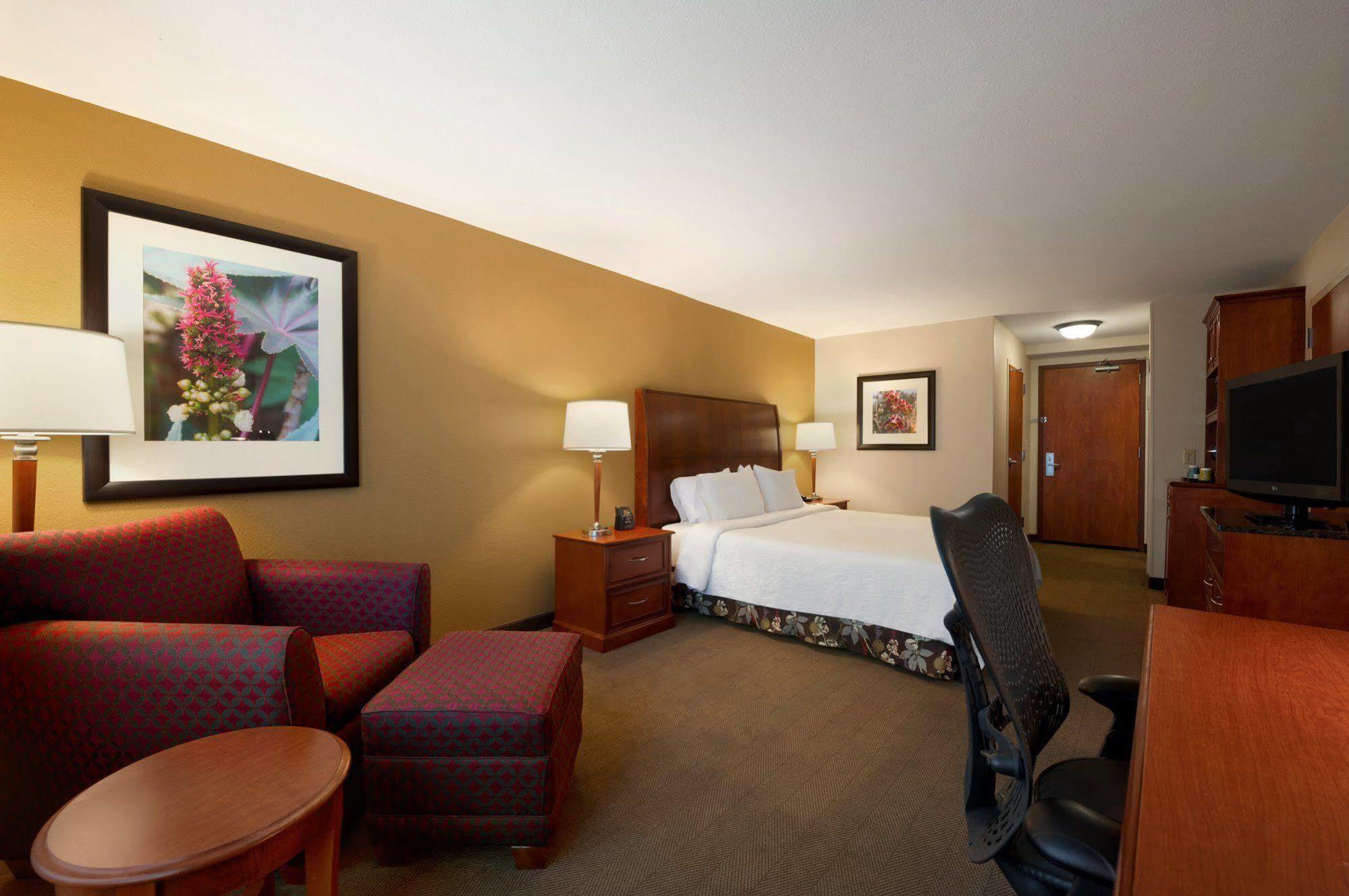 Hilton Garden Inn Houston/Зе-Вудлендс Экстерьер фото